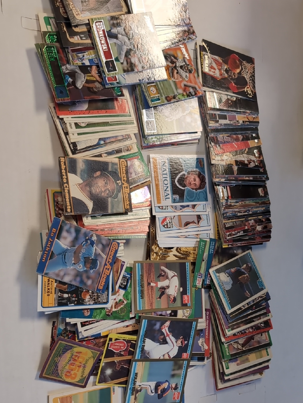 Assorted Vintage Baseball Basketball Football Hockey Collection 3 Jordan Cards